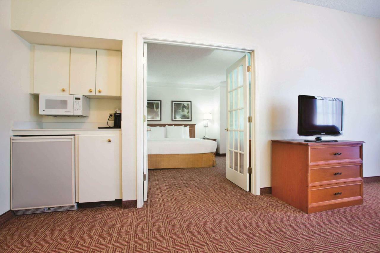 La Quinta Inn By Wyndham Baton Rouge University Area Extérieur photo