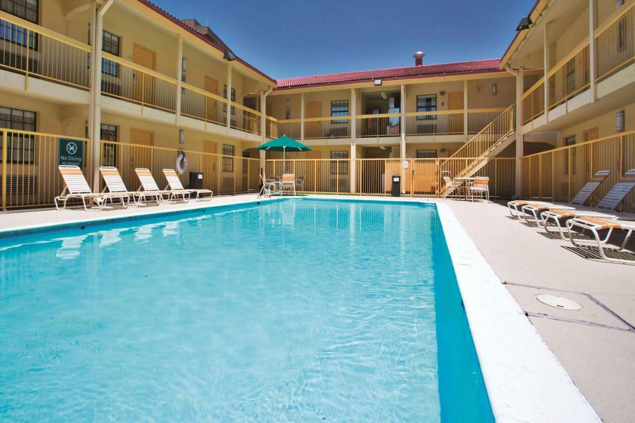 La Quinta Inn By Wyndham Baton Rouge University Area Extérieur photo
