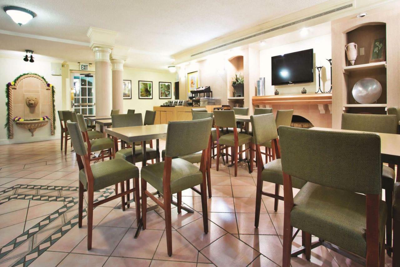 La Quinta Inn By Wyndham Baton Rouge University Area Extérieur photo